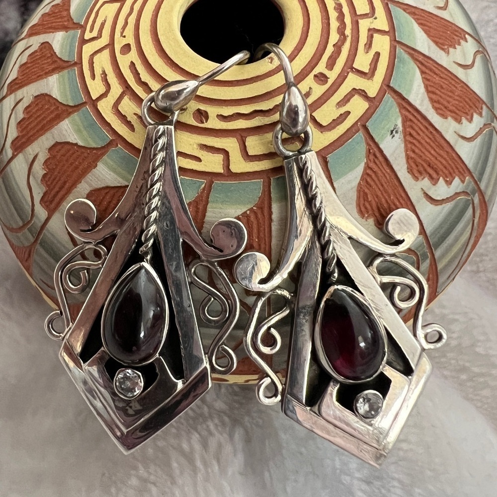 ❤️ Garnet Sterling 925 Earrings 10.3gms Art-Deco Boho Ethnic Theme 1970’s - Picture 3 of 10